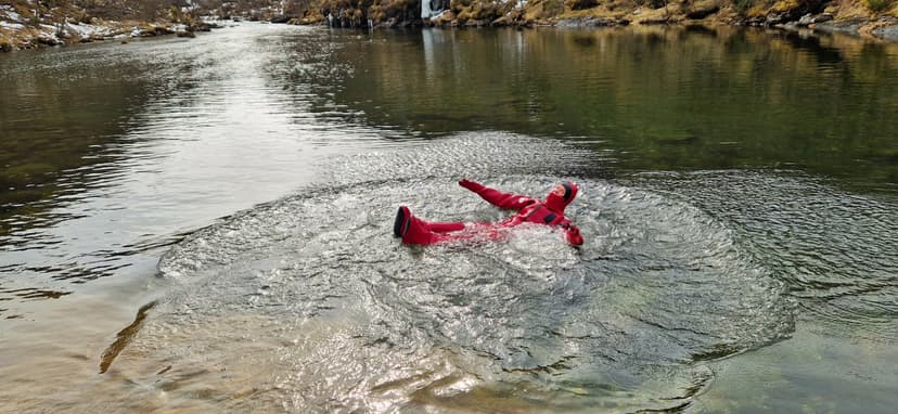 ARCTIC FLOATING EXPERIENCES – MAGICAL ARCTIC ADVENTURE